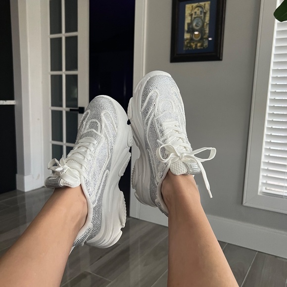 New white Steve Madden sneakers with silver rhinestones size 8M - Picture 8 of 8